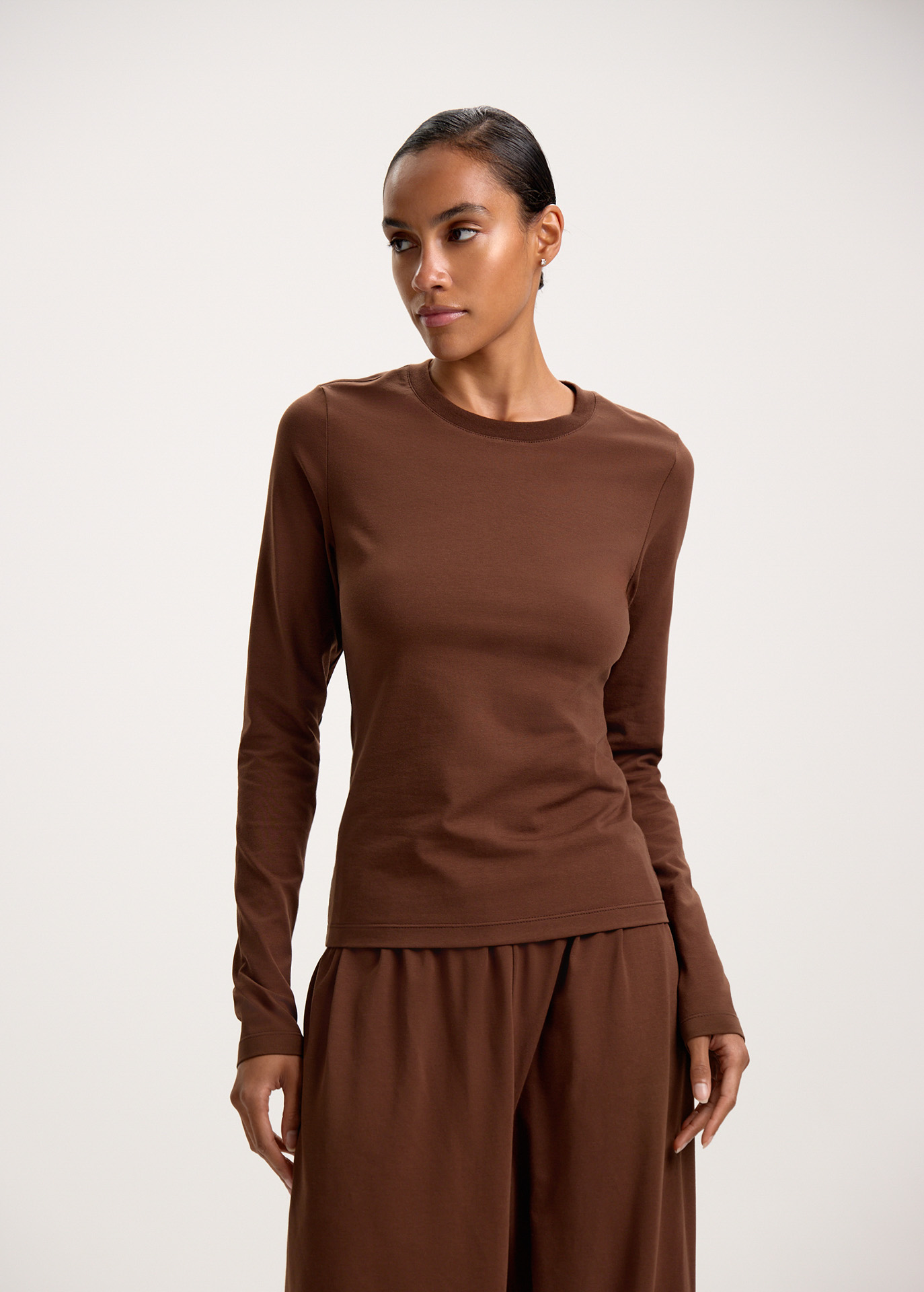 Лонгслив slim fit из хлопка NICEONE, Шоколадный, Лонгслив slim fit из хлопка NICEONE
Лонгслив slim fit из хлопка NICEONE, Шоколадный, Лонгслив slim fit из хлопка NICEONE