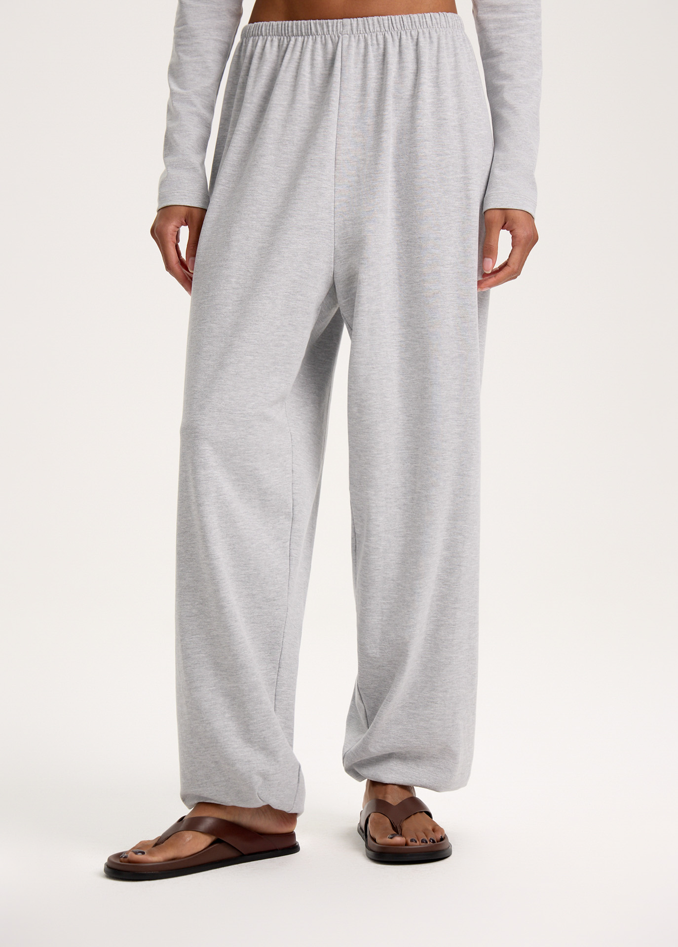 Брюки-джоггеры из легкого хлопка 6890₽