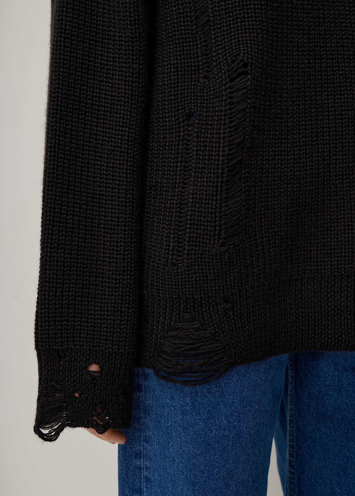 Объемный свитер в стиле гранж NICEONE [Черный